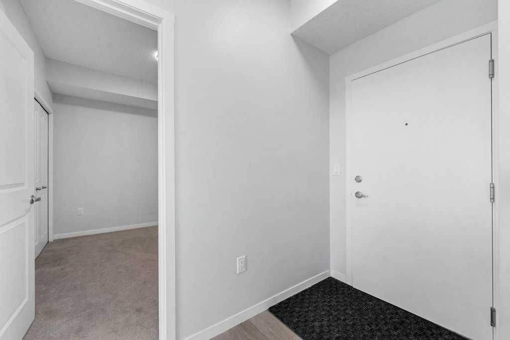 307, 40 Carrington Plaza NW, Calgary — photo 5 of 35