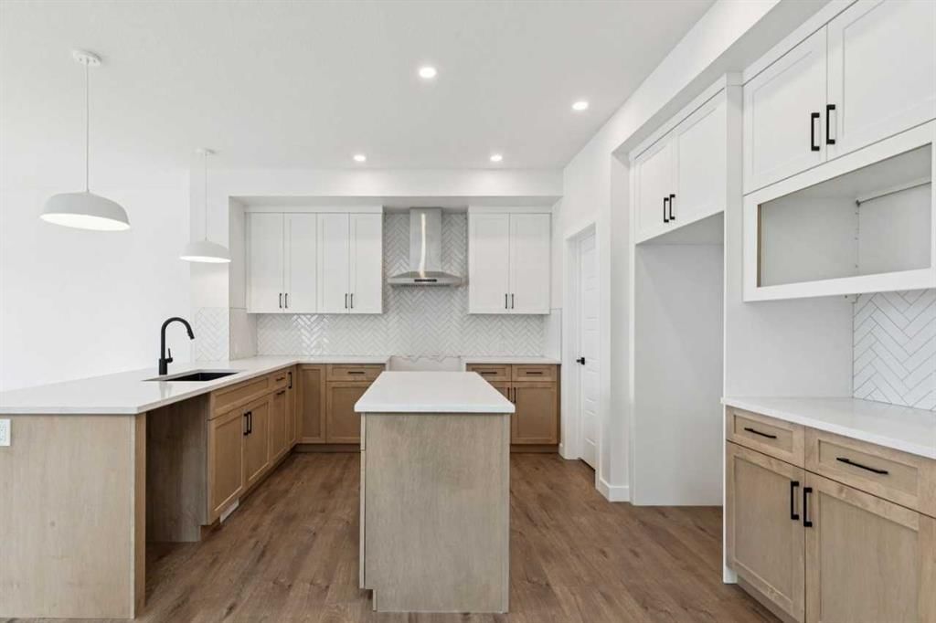 136 Versant Point SW, Calgary — photo 5 of 32