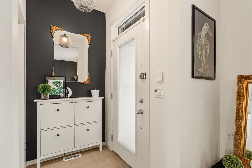137 Mahogany Drive SE, Calgary — photo 4 of 40