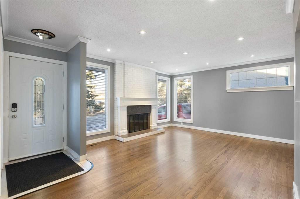 159 Brookgreen Drive SW, Calgary — photo 2 of 40