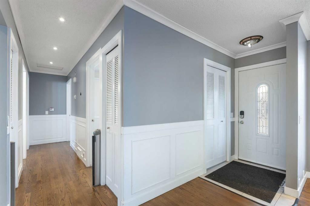 159 Brookgreen Drive SW, Calgary — photo 3 of 40
