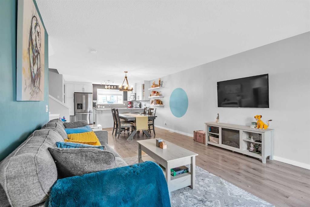 381 Legacy Boulevard SE, Calgary — photo 4 of 38