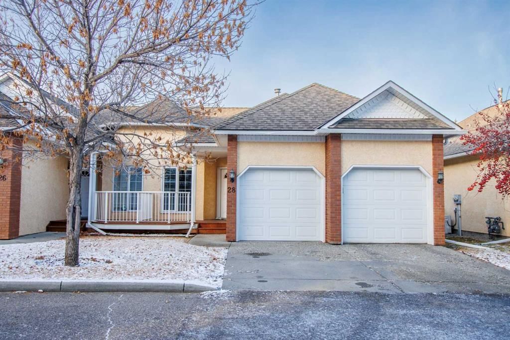 28 Prominence View SW, Calgary — photo 2 of 45