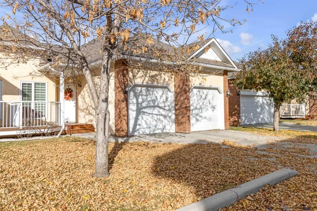 28 Prominence View SW, Calgary — photo 3 of 45