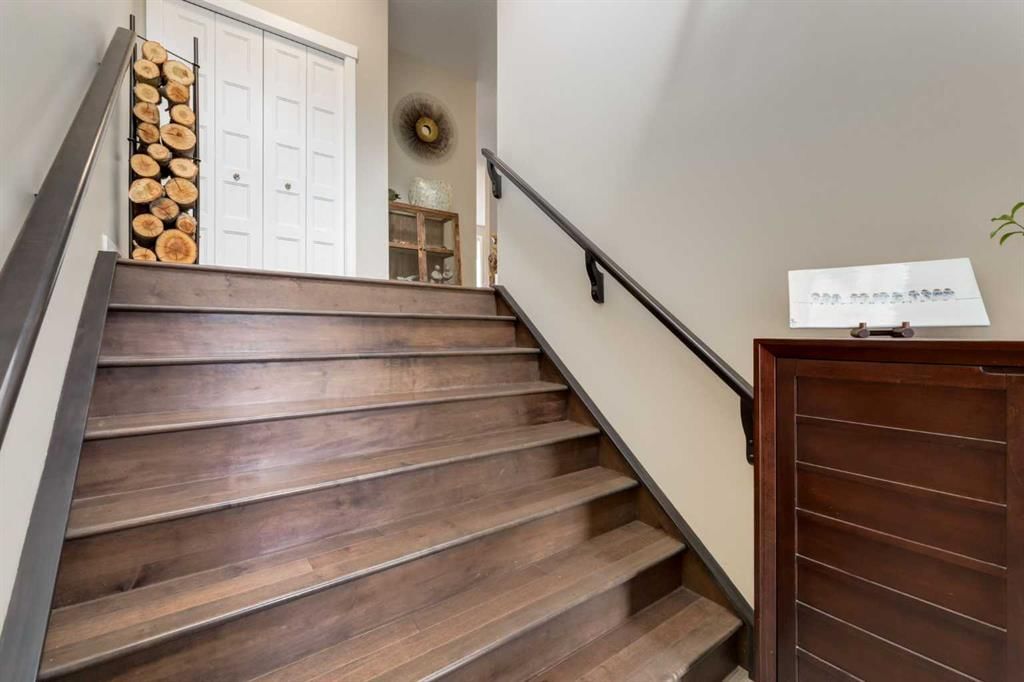 114 Sherwood Mount NW, Calgary — photo 3 of 38