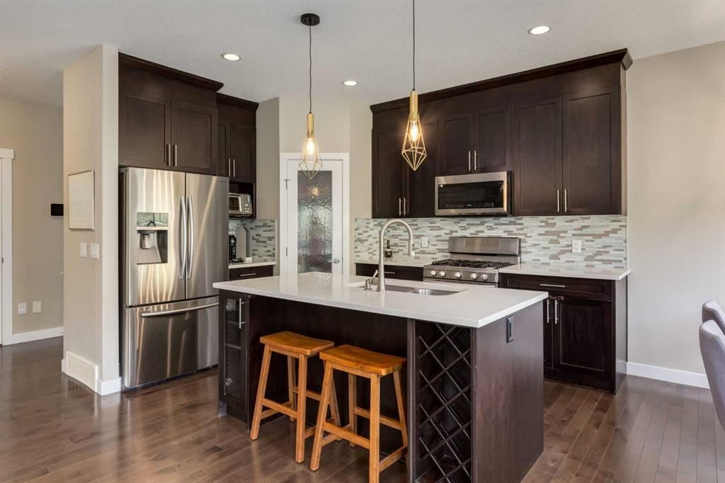 114 Sherwood Mount NW, Calgary — photo 4 of 38