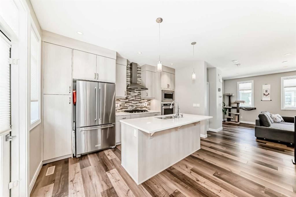 209 Wentworth Row SW, Calgary — photo 3 of 46