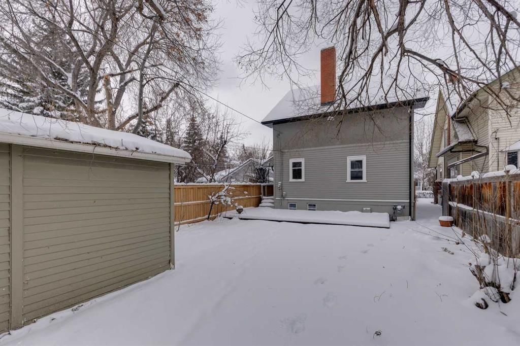 3226 7 Street SW, Calgary — photo 3 of 23