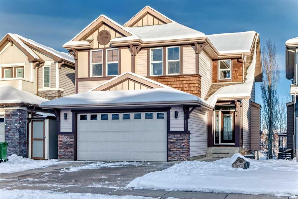135 Autumn Close SE, Calgary — main listing photo