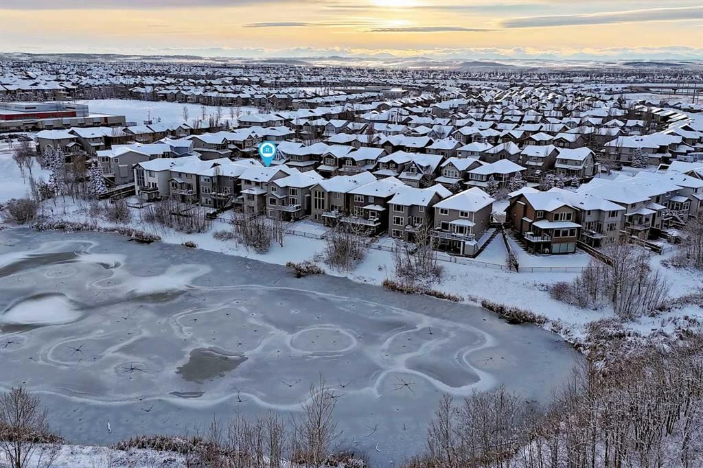 135 Autumn Close SE, Calgary — photo 3 of 43