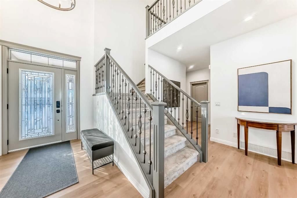 135 Autumn Close SE, Calgary — photo 4 of 43