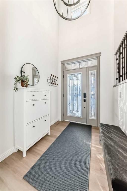 135 Autumn Close SE, Calgary — photo 5 of 43