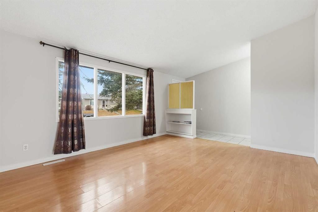 6316 Travois Crescent NW, Calgary — photo 2 of 28