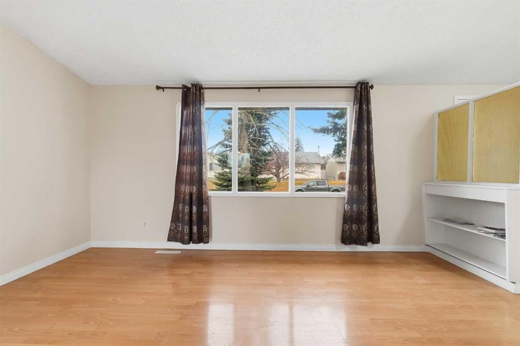 6316 Travois Crescent NW, Calgary — photo 3 of 28