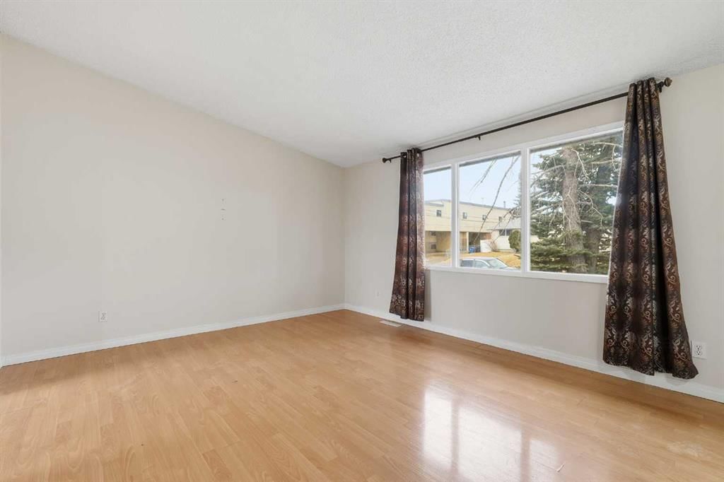 6316 Travois Crescent NW, Calgary — photo 4 of 28