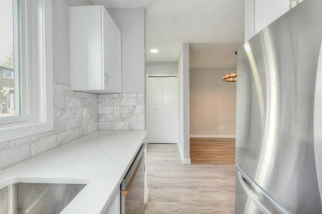802, 5340 17 Avenue SW, Calgary — photo 5 of 36