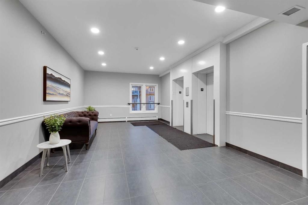 318, 20 Mahogany Mews SE, Calgary — photo 2 of 41