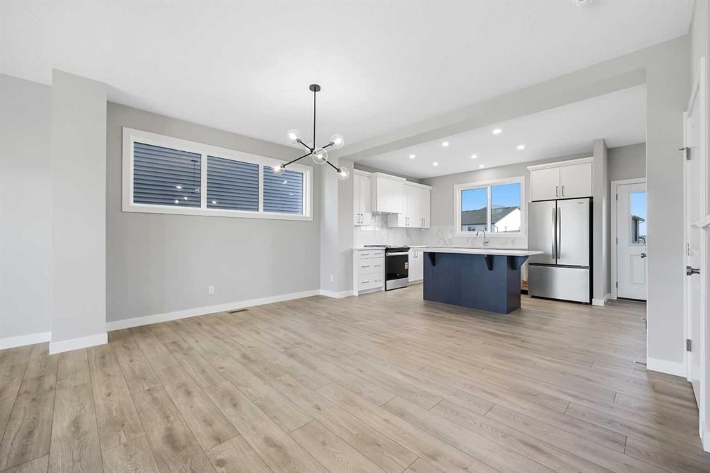 104 Mitchell Walk NW, Calgary — photo 3 of 15
