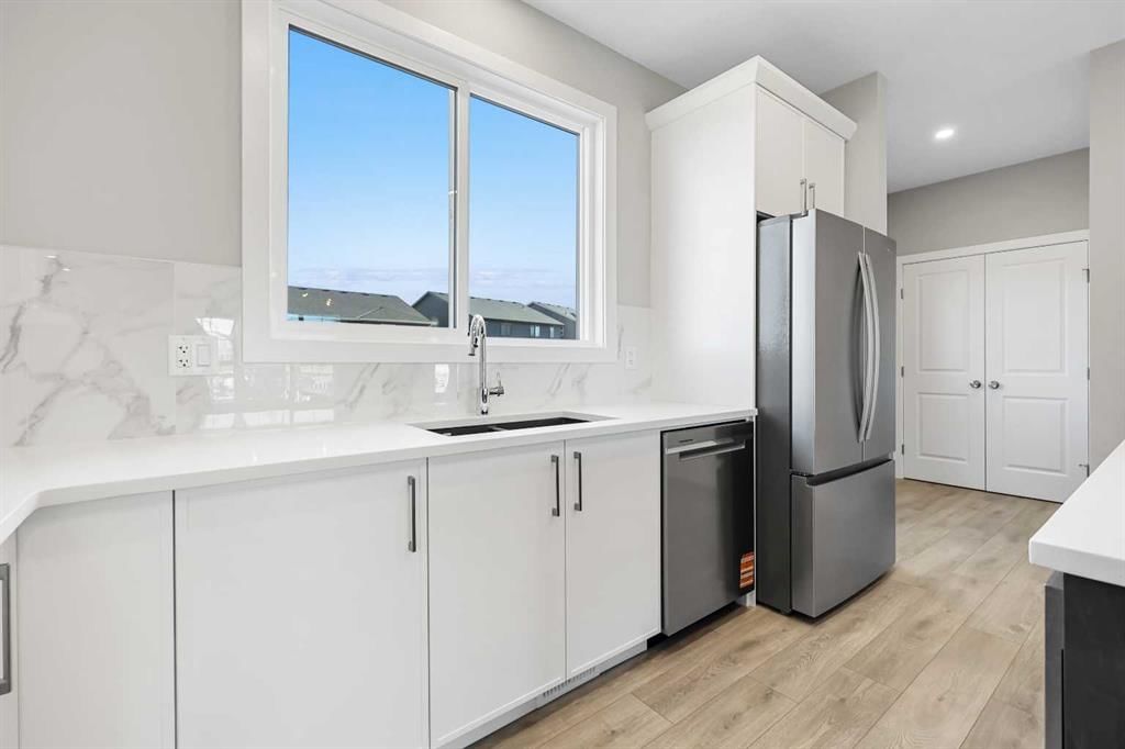 104 Mitchell Walk NW, Calgary — photo 5 of 15