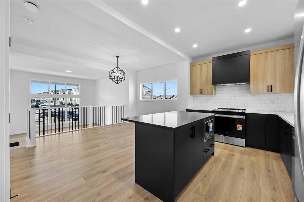 128 Mitchell Walk NW, Calgary — photo 4 of 16