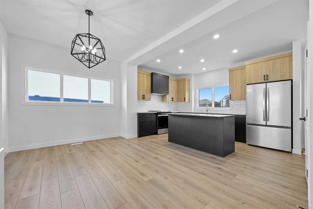 128 Mitchell Walk NW, Calgary — photo 5 of 16