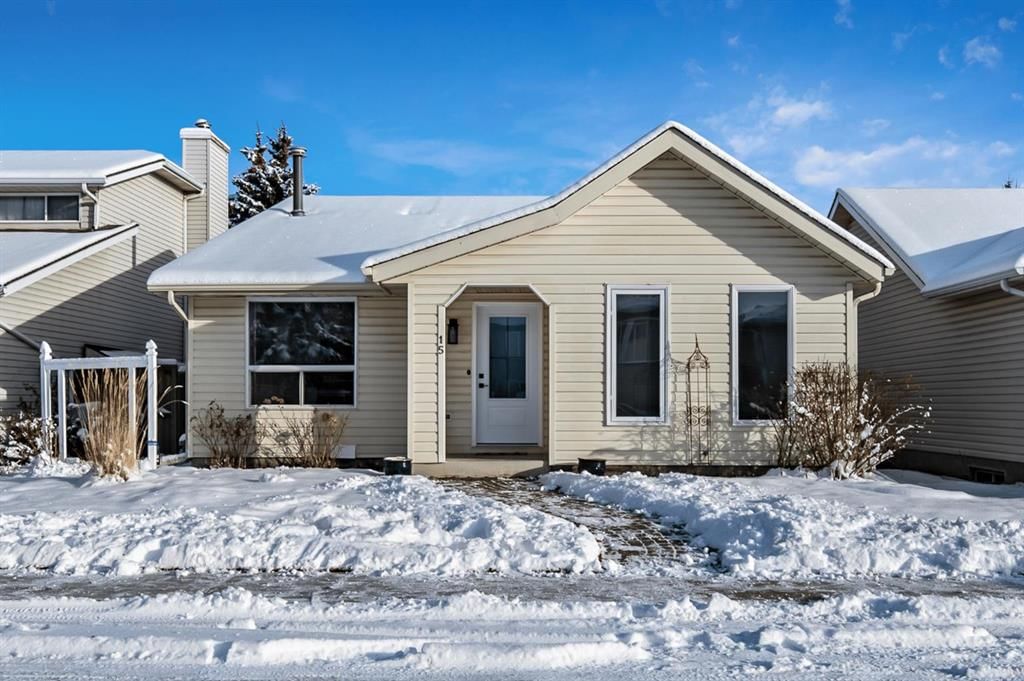 15 Woodford Crescent SW, Calgary — main listing photo