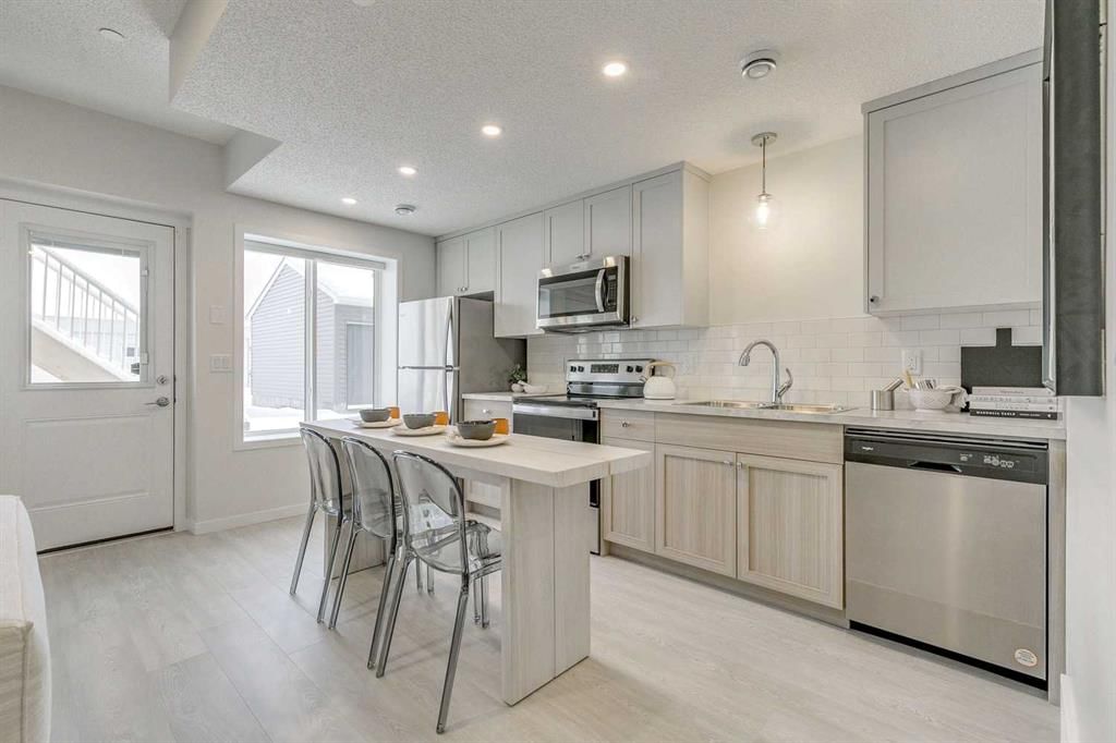 80 Lucas Common NW, Calgary — photo 5 of 50