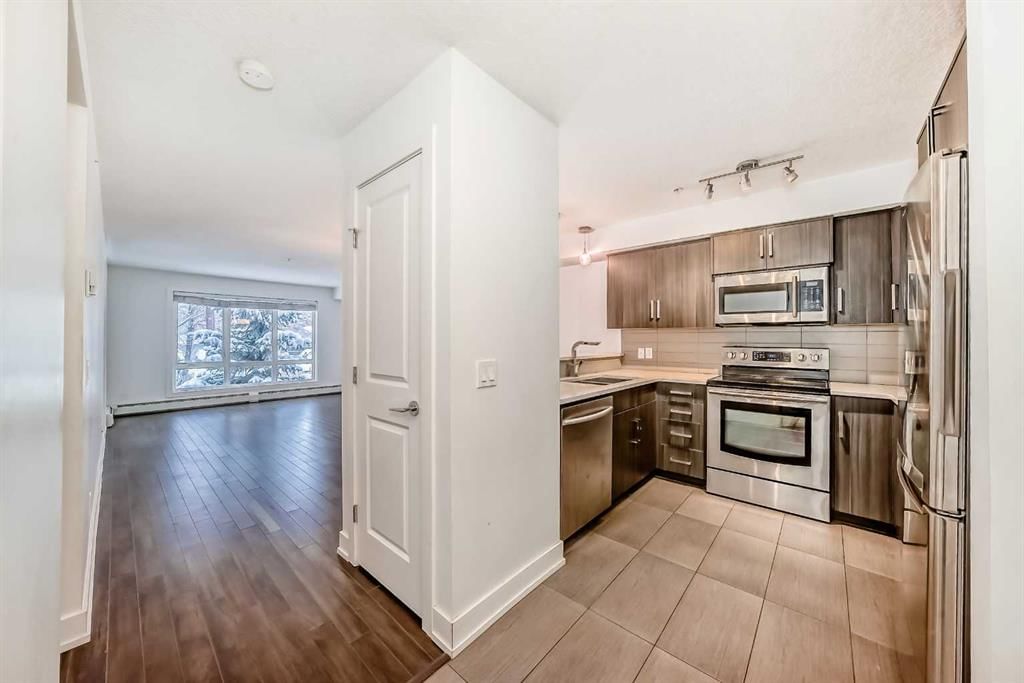 209, 611 Edmonton Trail NE, Calgary — photo 3 of 31