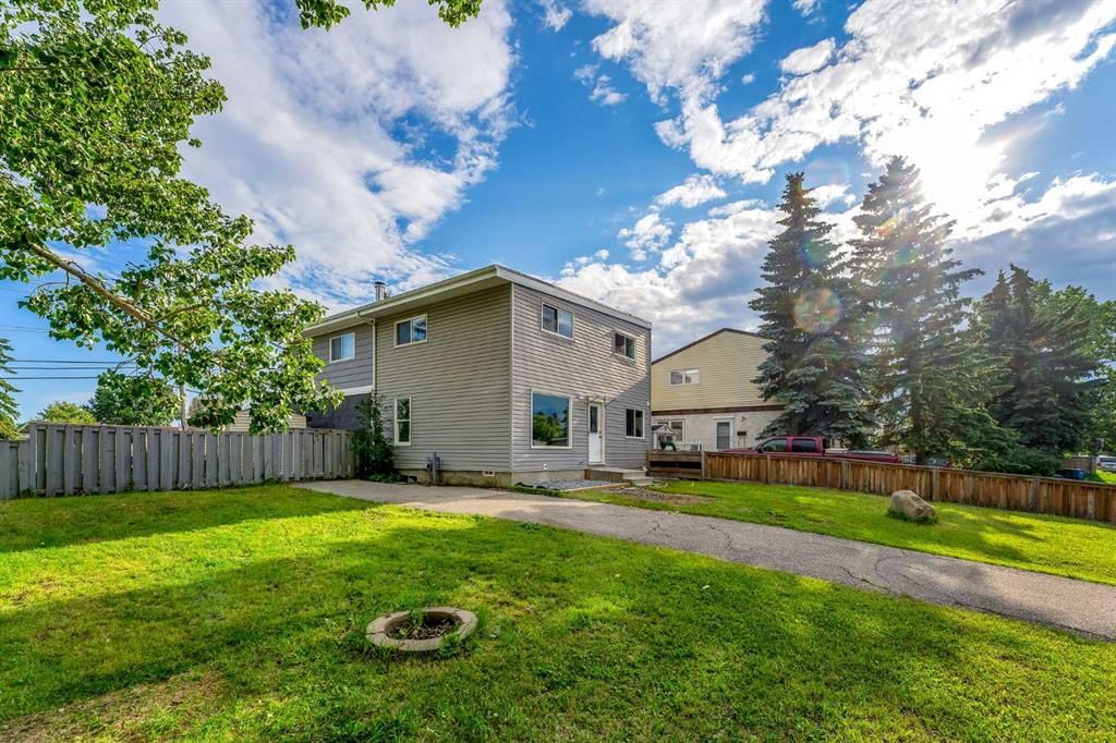 4311 7A Avenue SE, Calgary — photo 4 of 29