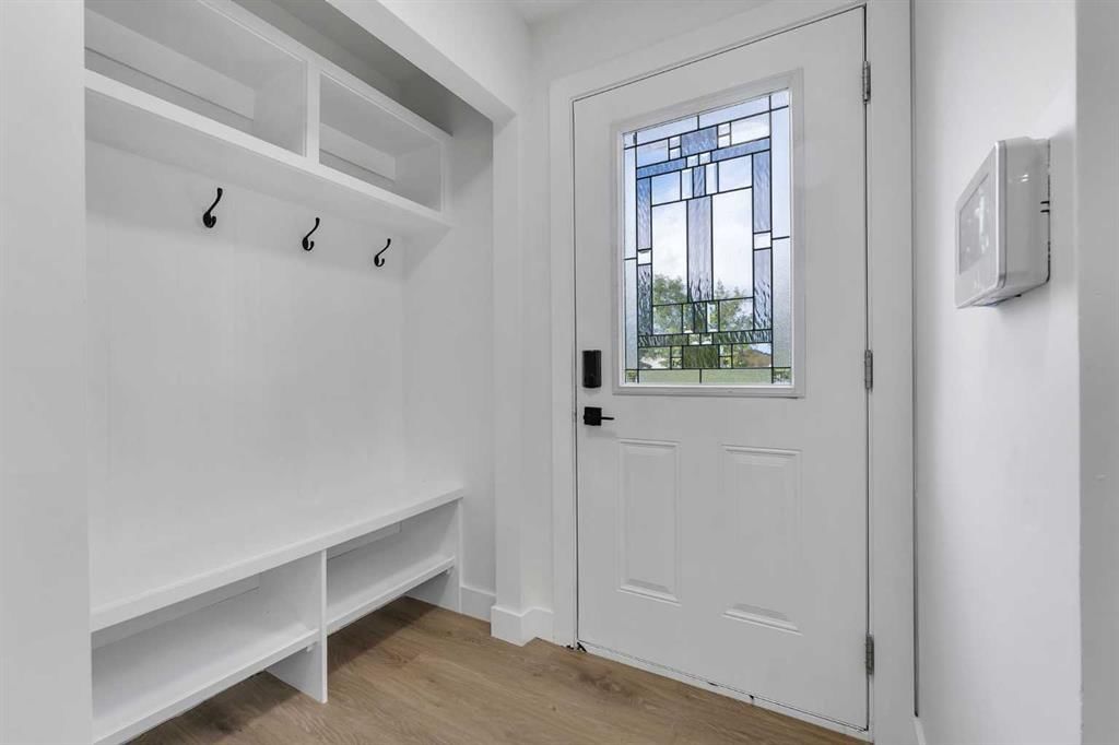 4311 7A Avenue SE, Calgary — photo 5 of 29