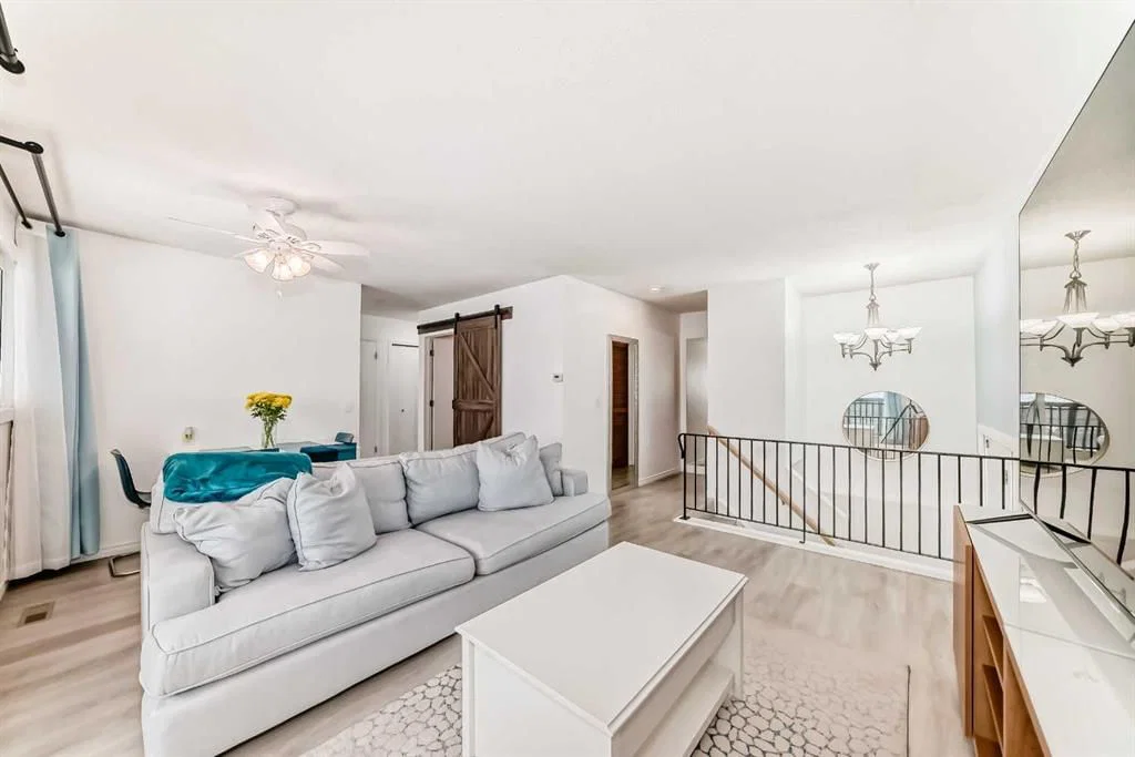 7, 2019 2 Avenue NW, Calgary — main listing photo