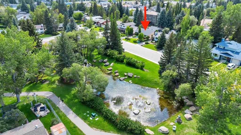 12519 Cannington Way SW, Calgary — photo 5 of 50