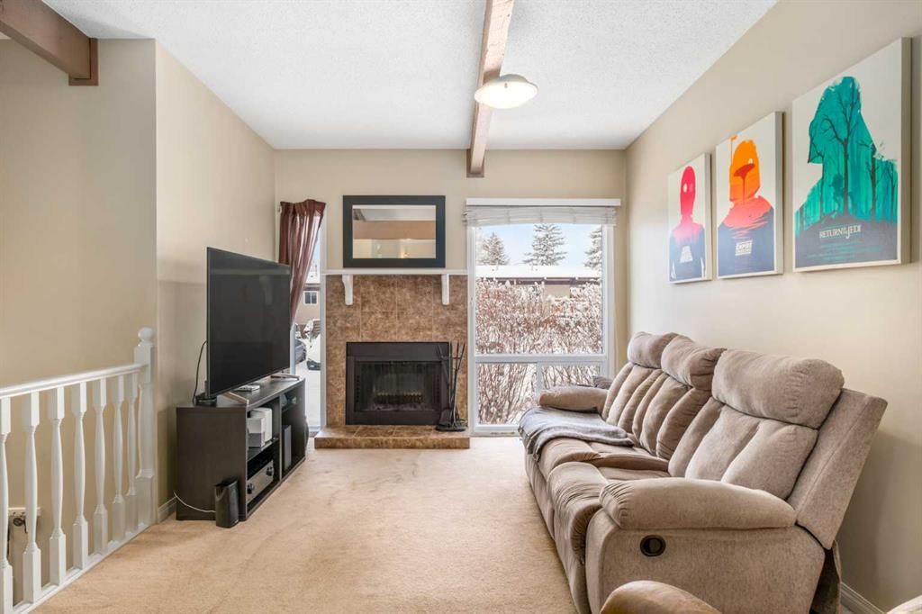 104 Rundlewood Lane NE, Calgary — photo 5 of 26