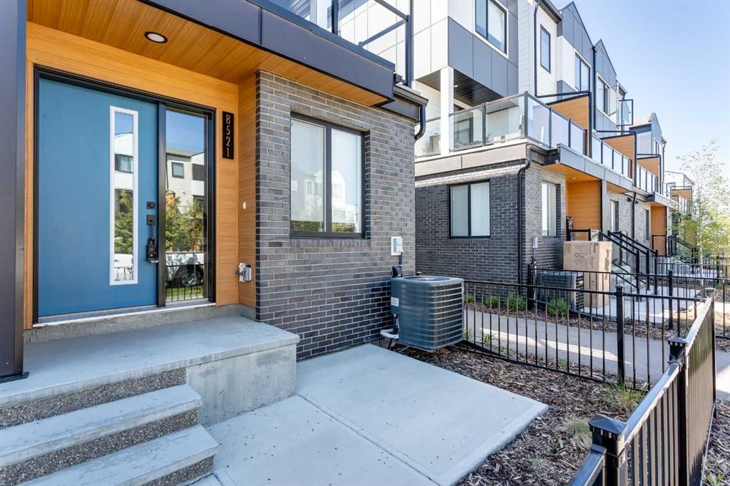 8521 19 Avenue SE, Calgary — photo 4 of 40