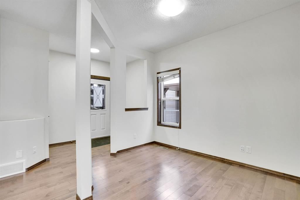 142 Everoak Green SW, Calgary — photo 5 of 38