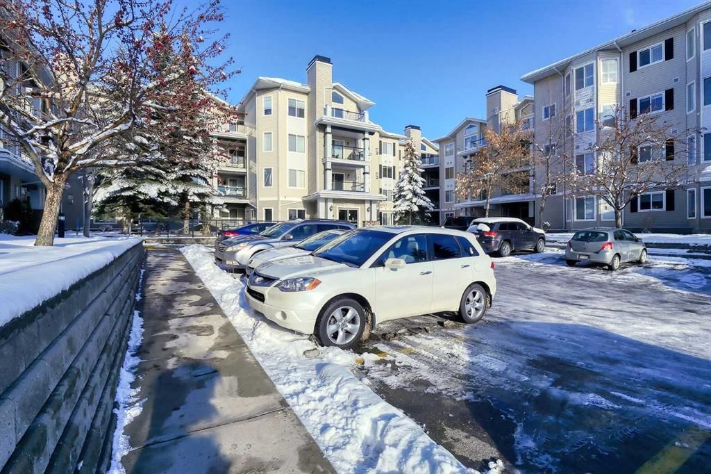 128, 369 Rocky Vista Park NW, Calgary — photo 2 of 45
