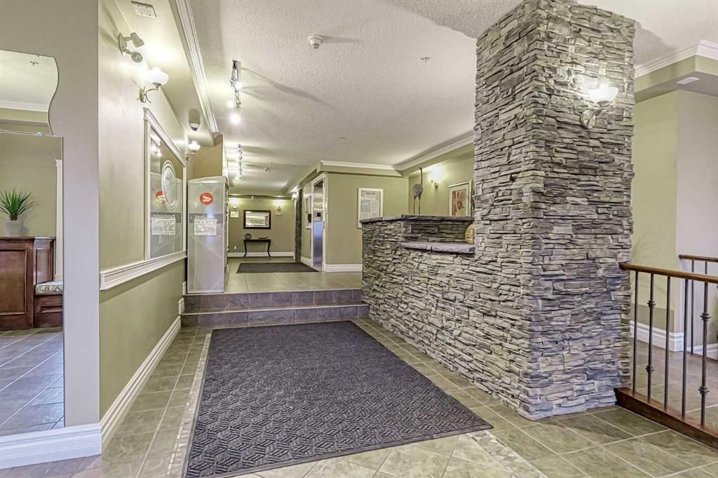 128, 369 Rocky Vista Park NW, Calgary — photo 4 of 45