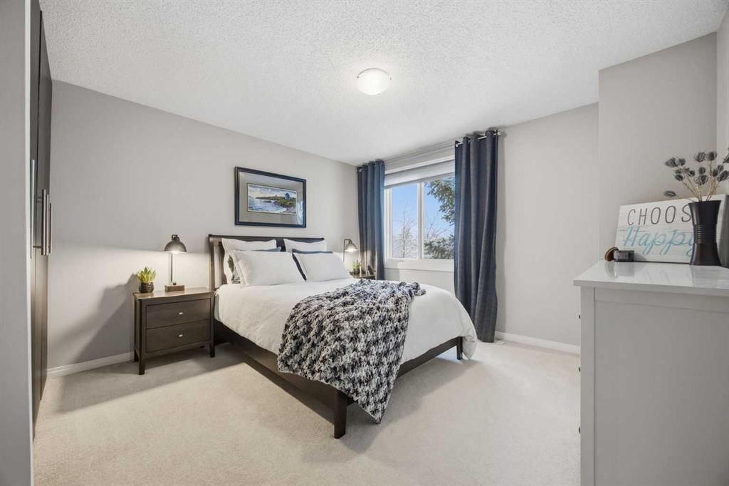 2, 3015 51 Street SW, Calgary — photo 3 of 23