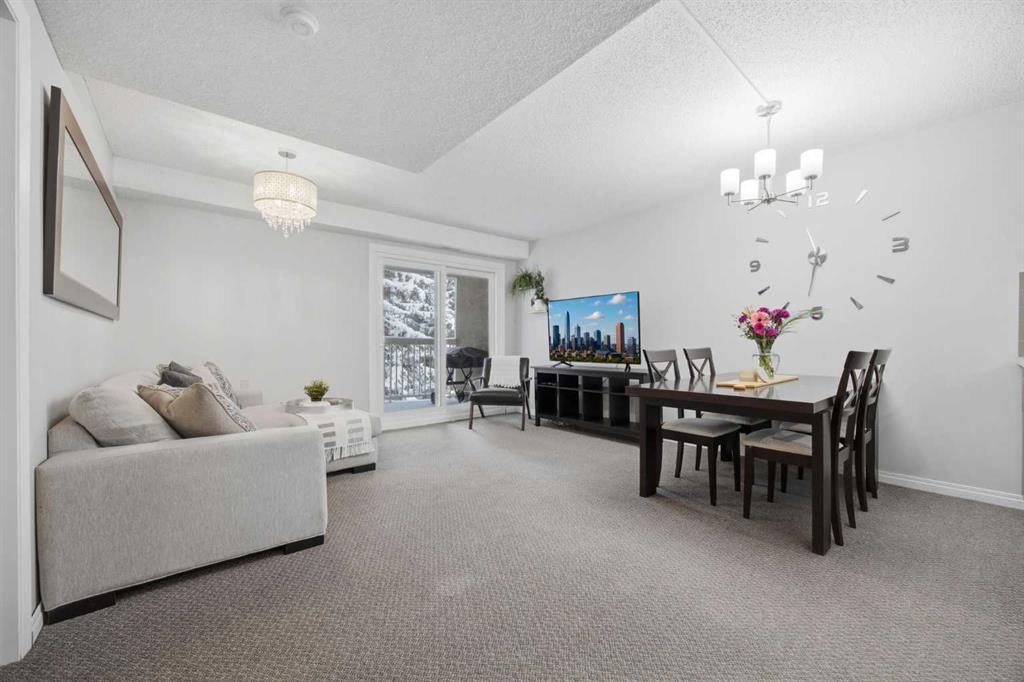 2, 3015 51 Street SW, Calgary — photo 4 of 23