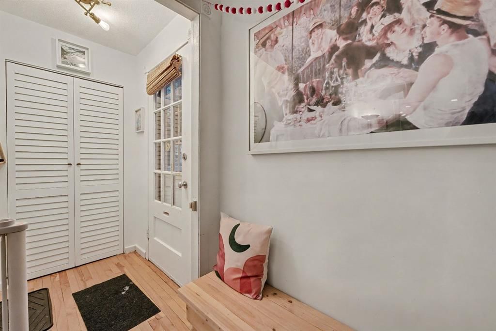1325 18 Avenue NW, Calgary — photo 2 of 36