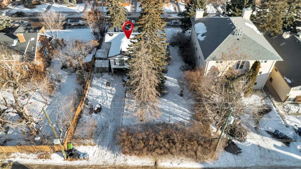 1923 25A Street SW, Calgary — photo 3 of 33