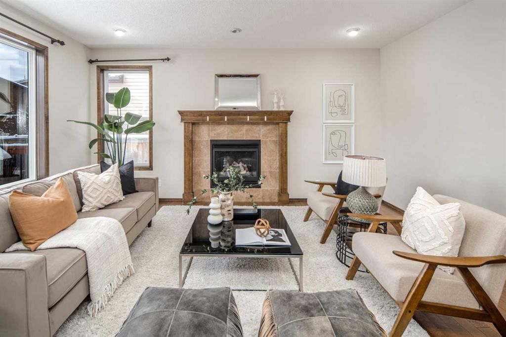 164 Everbrook Drive SW, Calgary — main listing photo