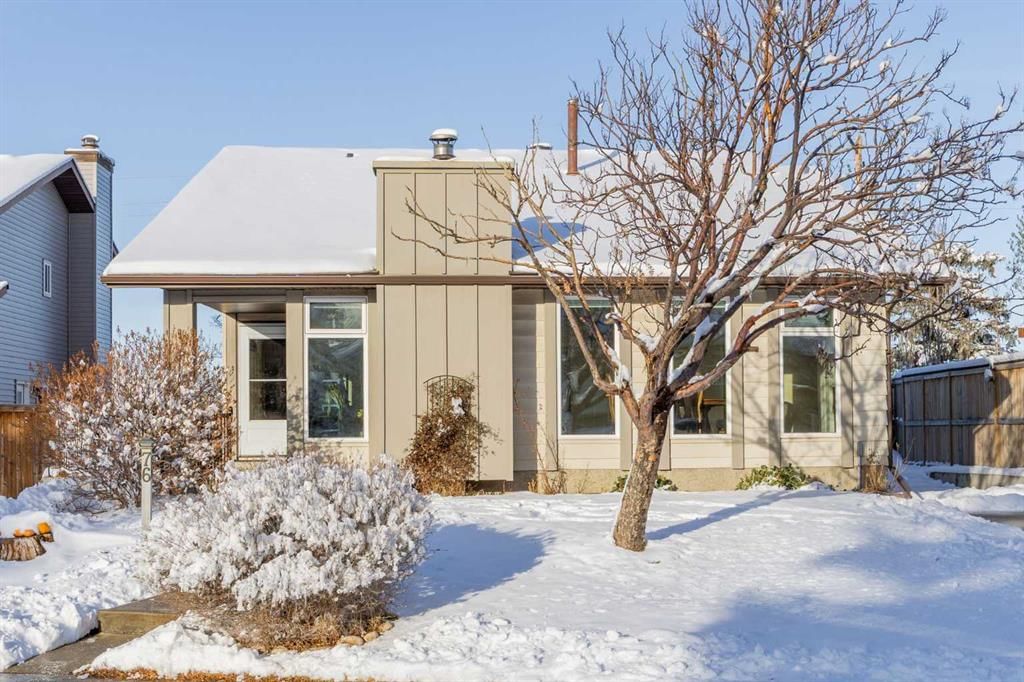 76 Bedford Circle NE, Calgary — main listing photo