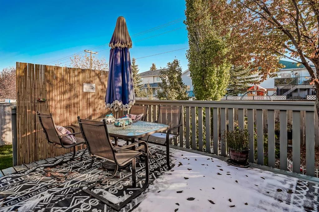 148 Citadel Close NW, Calgary — photo 5 of 17
