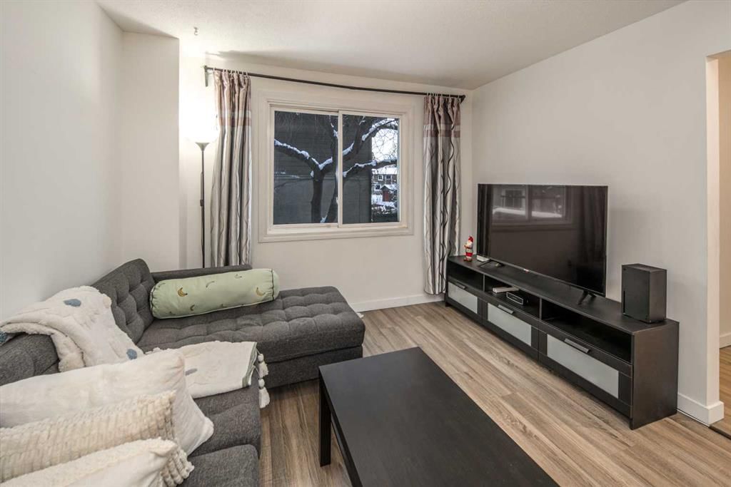 33, 4936 Dalton Drive NW, Calgary — photo 3 of 30
