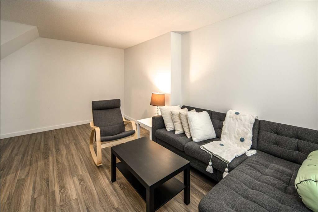 33, 4936 Dalton Drive NW, Calgary — photo 4 of 30