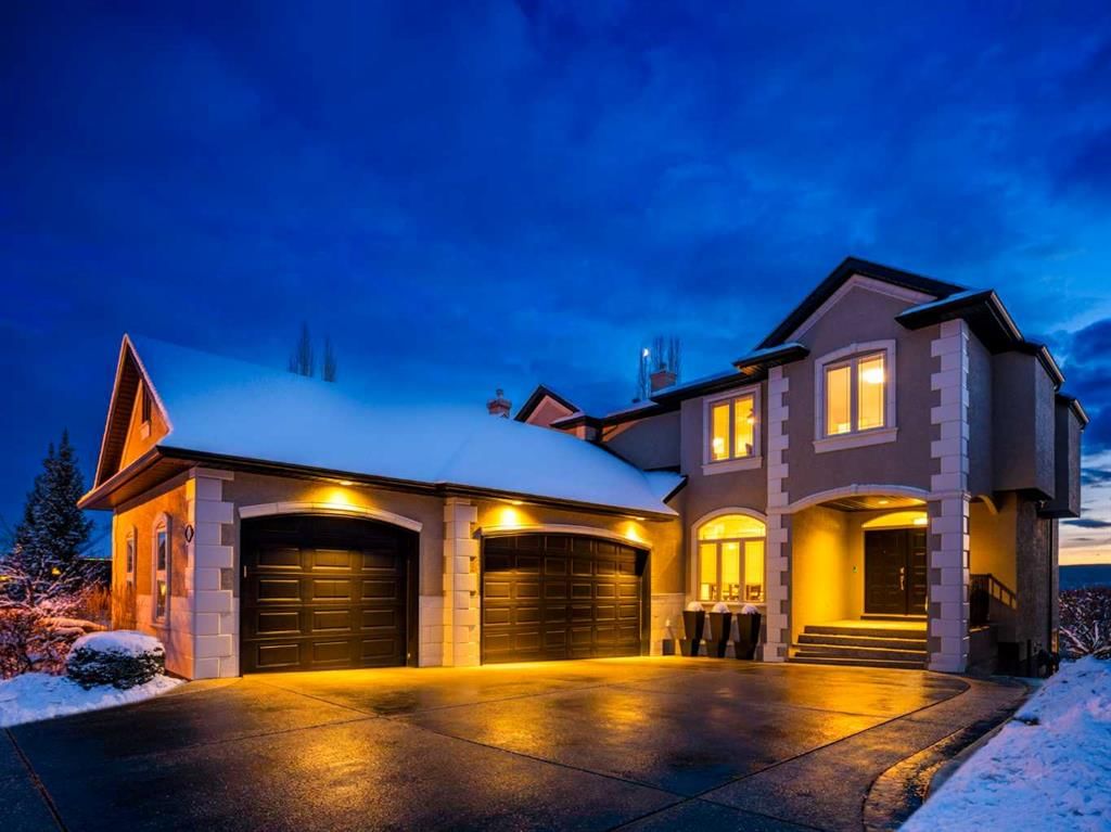 33 Discovery Rise SW, Calgary — main listing photo
