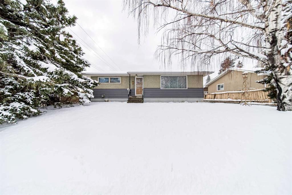 1109 40 Avenue NW, Calgary — main listing photo