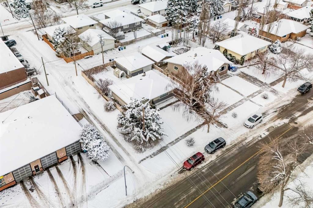 1109 40 Avenue NW, Calgary — photo 5 of 37