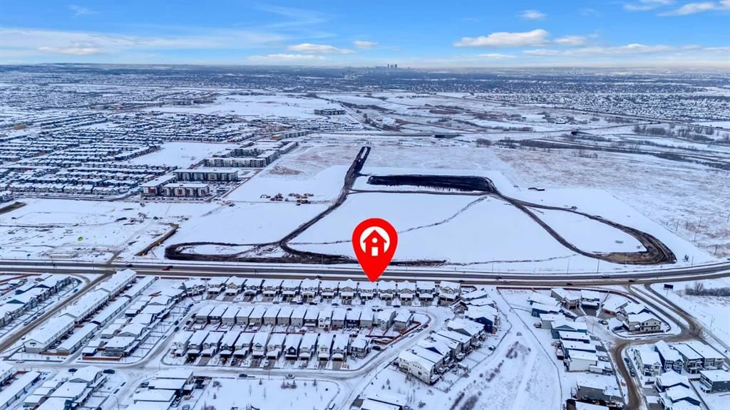 175 Creekstone Way SW, Calgary — photo 4 of 38